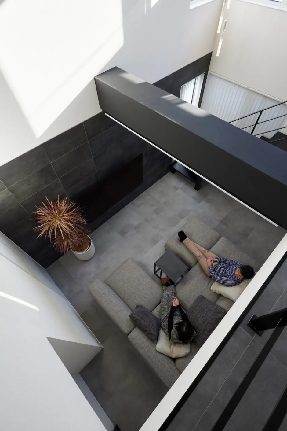 一階を見渡せる吹抜け部分