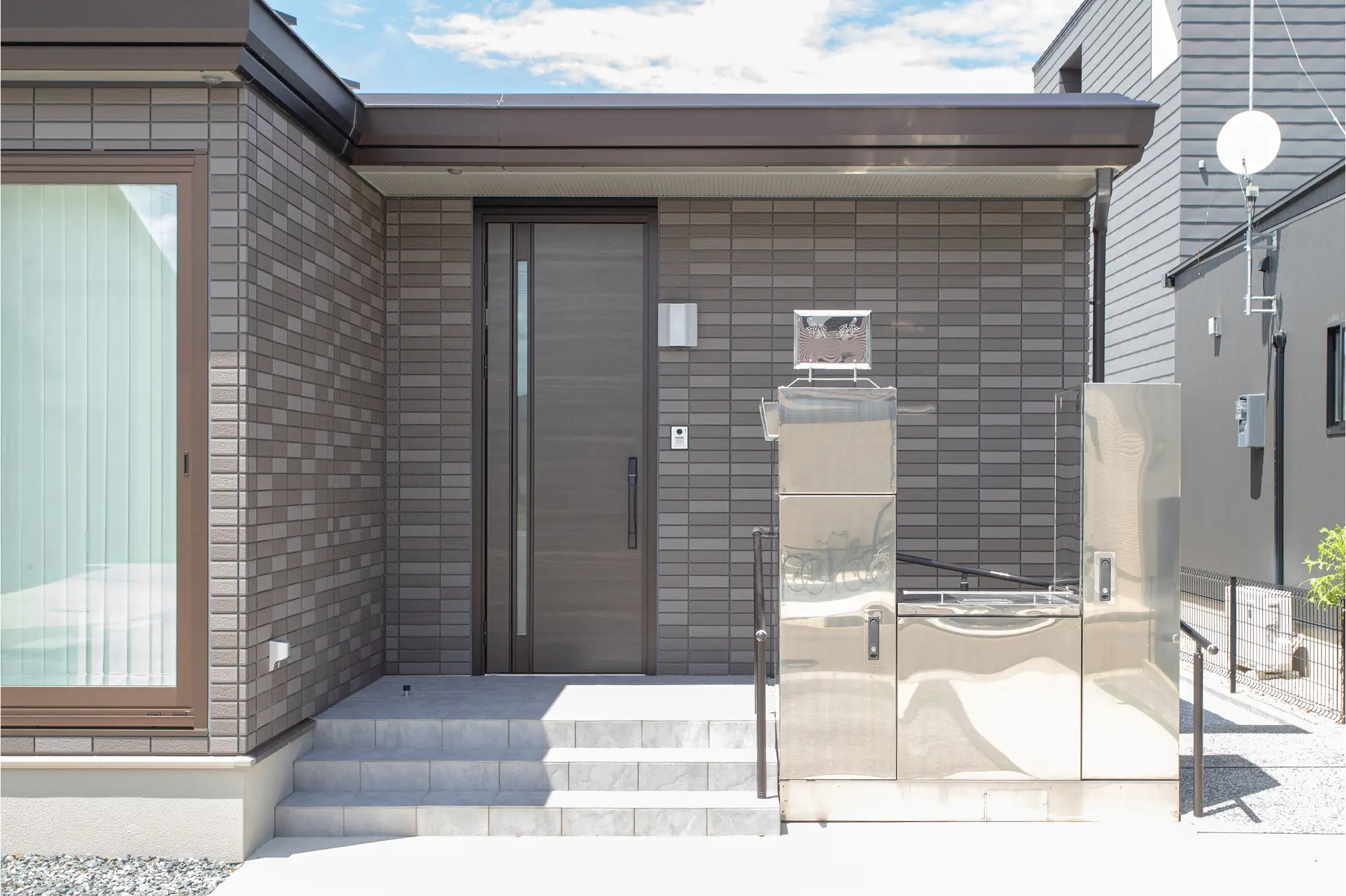 ステンレスのポスト兼宅配ボックス