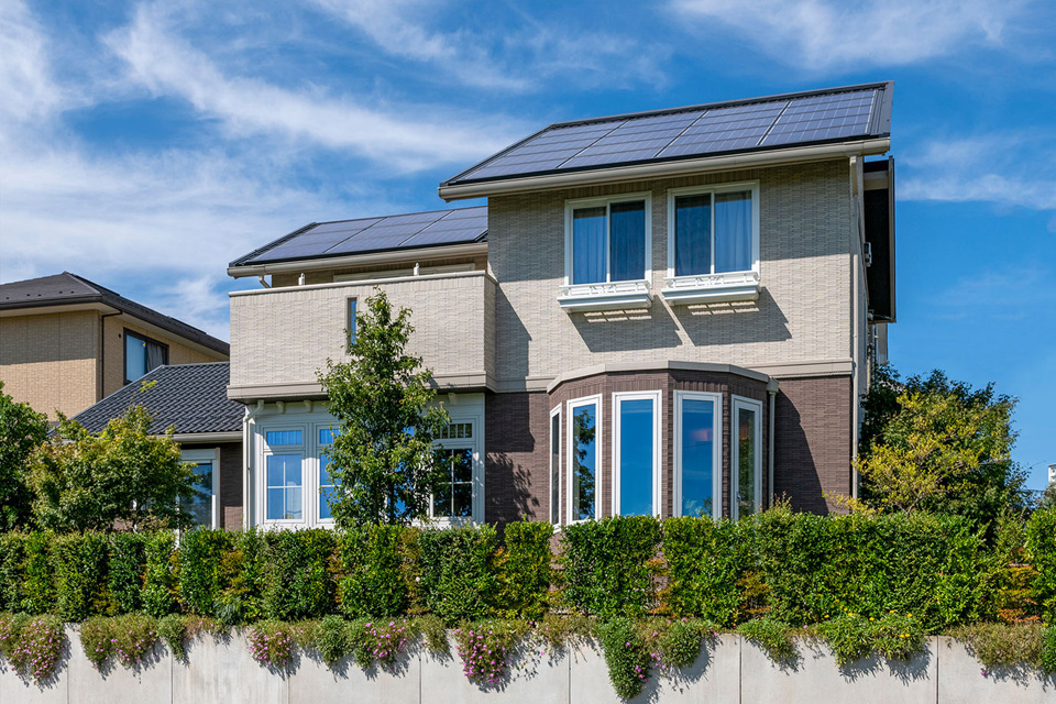 ボウウインドウのある家の外観