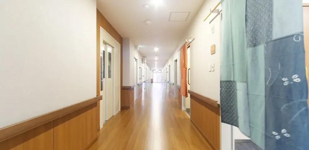 フローリングの廊下