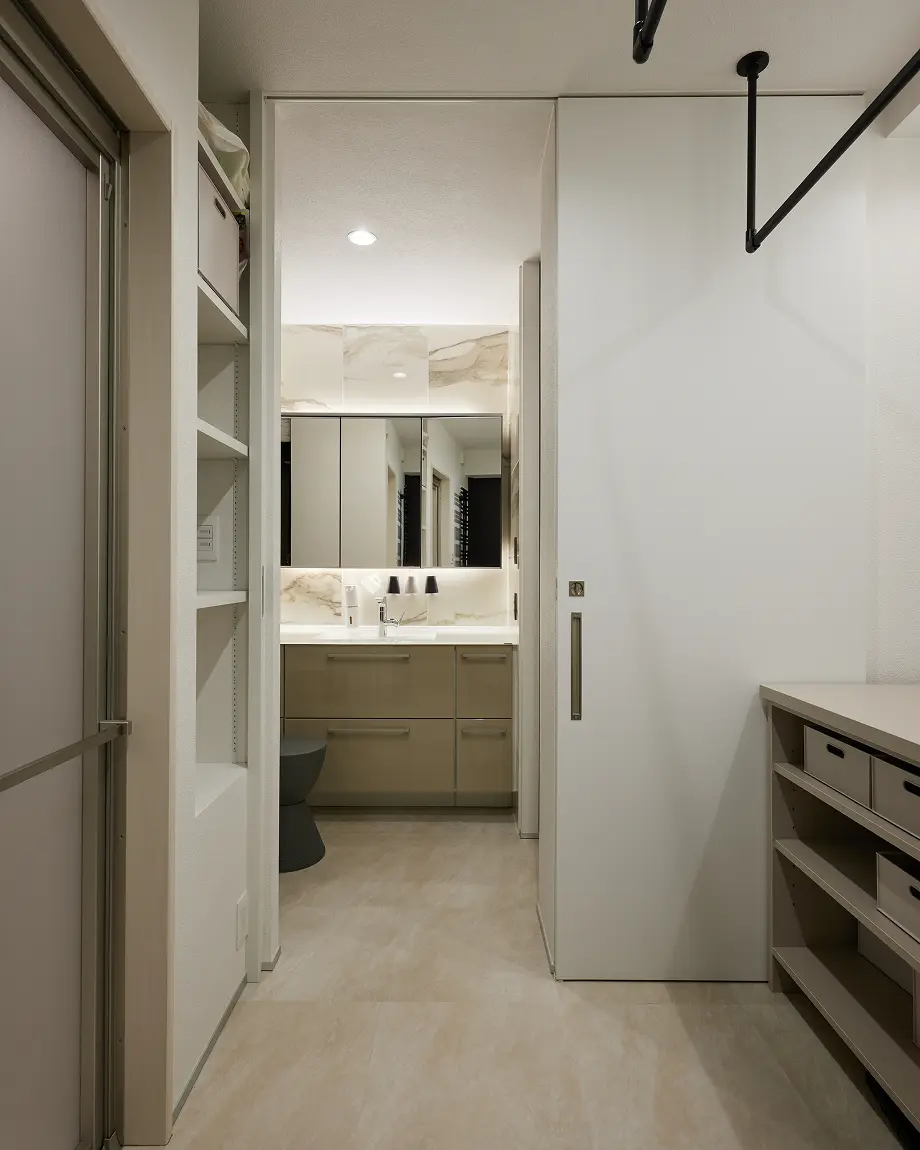 洗面所とつながるランドリールーム