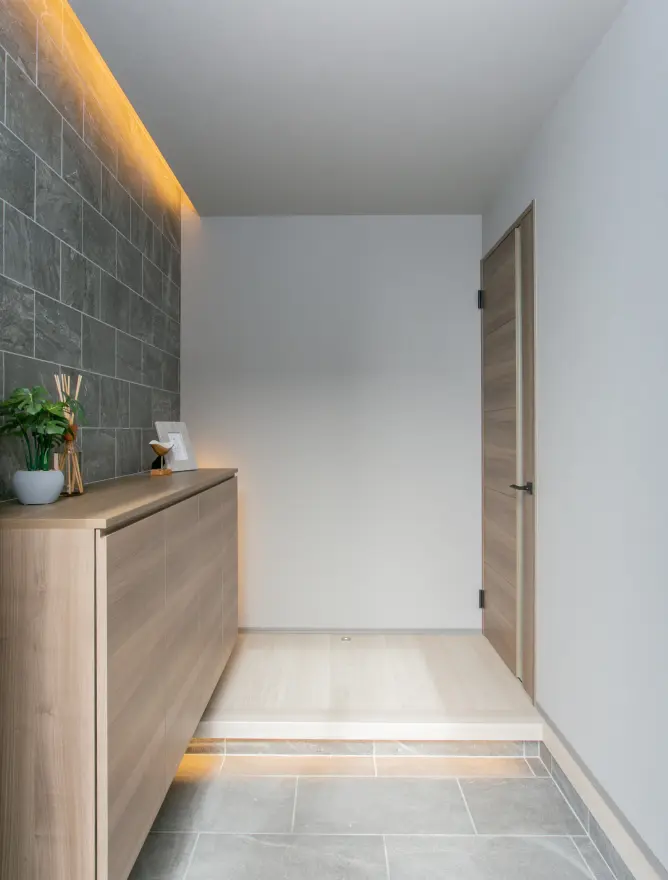 間口約1.8m×奥行約2.2mの玄関