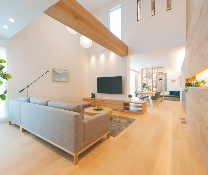 吹き抜けのあるリビング