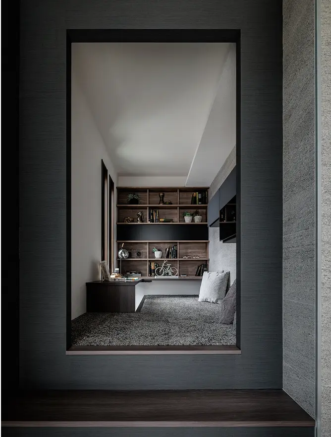 小上がりヌック内の書斎