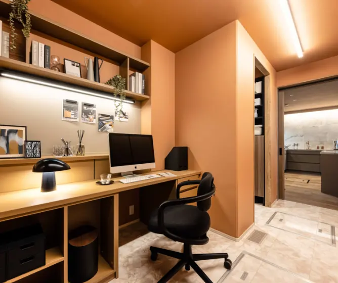 家事動線上に設けた書斎