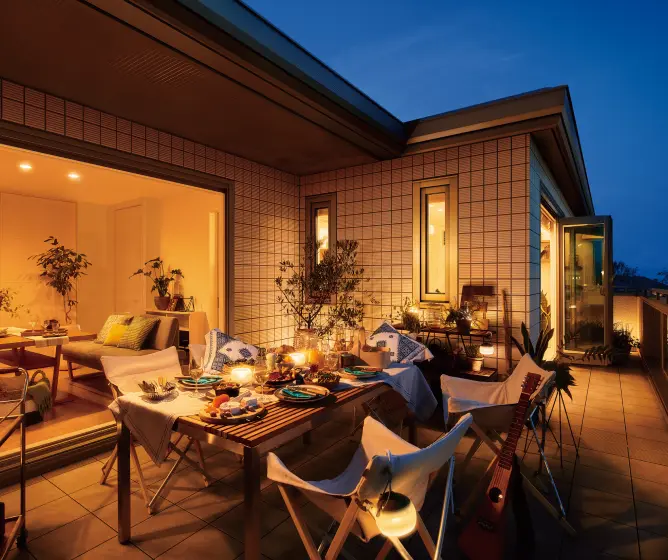 デイナーパーティーの準備をした屋上バルコニー